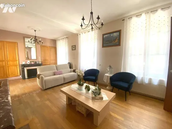 Maison 7 pièces 148 m² 