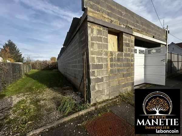 Parking/box 132 m² Izel-lès-Équerchin 