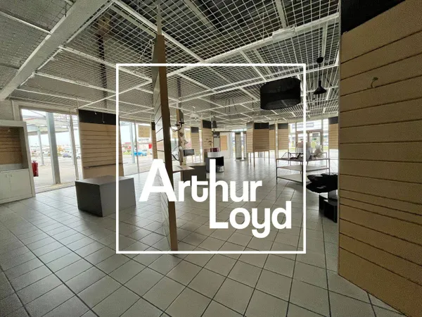 Local commercial 800 m² 