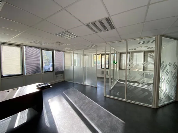 Bureaux 926 m² 