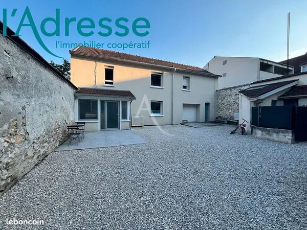 Propriété 7 pièces 179 m² 