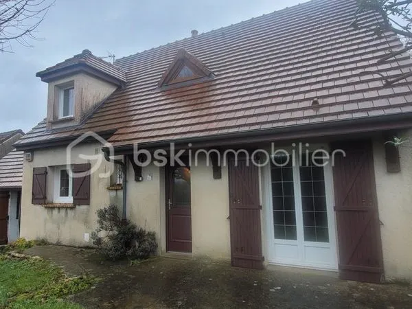 Maison familiale de 5 chambres au calme avec jardin et piscine 
