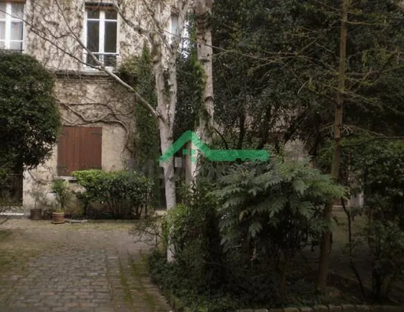 Studio 1 pièce 30 m² 