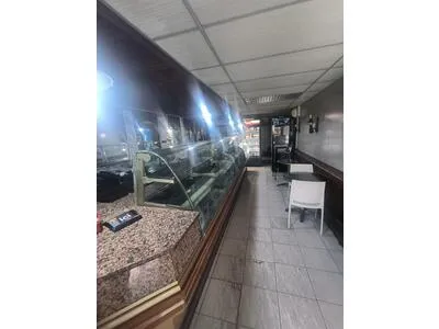 FOND DE COMMERCE PÂTISSERIE/SANDWICHERIE/ BAR CENTRE VILLE F 