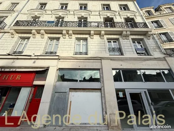 Boutique 230 m² 