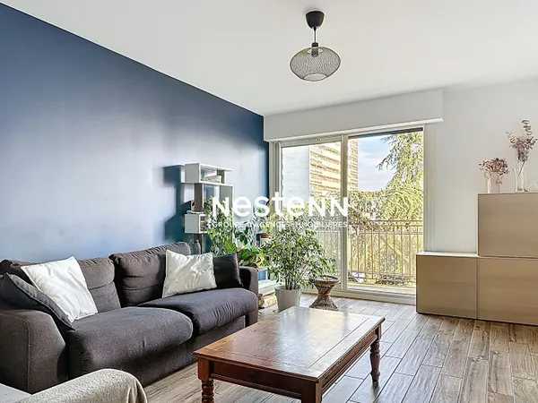 RILLIEUX LA PAPE APPARTEMENT T5 95.93 M² AU 5 ÈME ÉTAGE 4 CHAMBRES GRAND BALCON ET UNE CAVE 