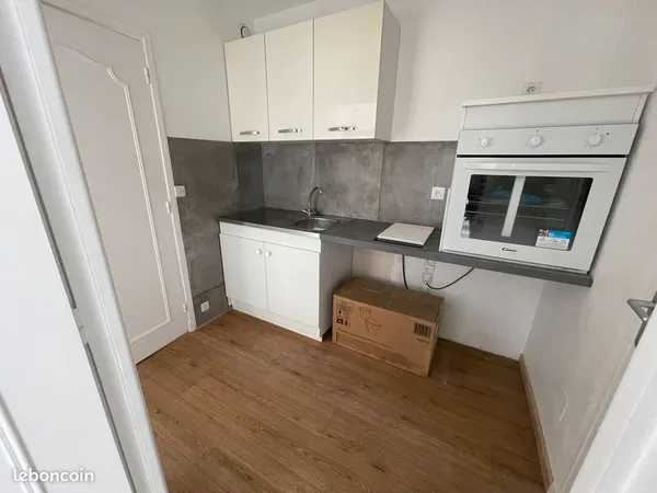 2-pièces 30 m2 meublé + cave (St Roch/Riquier) 