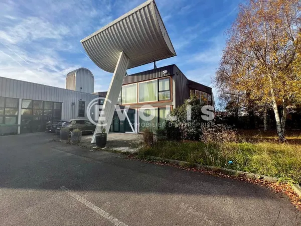 Bureaux - A LOUER - 143 m² divisibles à partir de 14 m² 