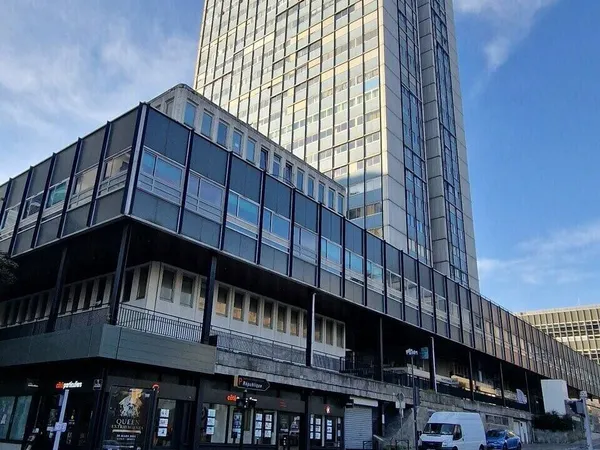 Bureaux 794 m² 