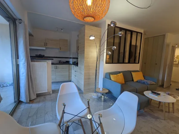 Vente Studio loué - Golfe Juan centre 