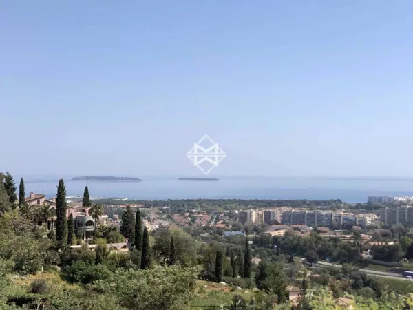 Propriété 300 m² 