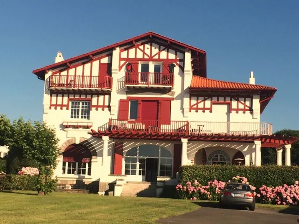 Appartement dans résidence caractère face a l'Océan 