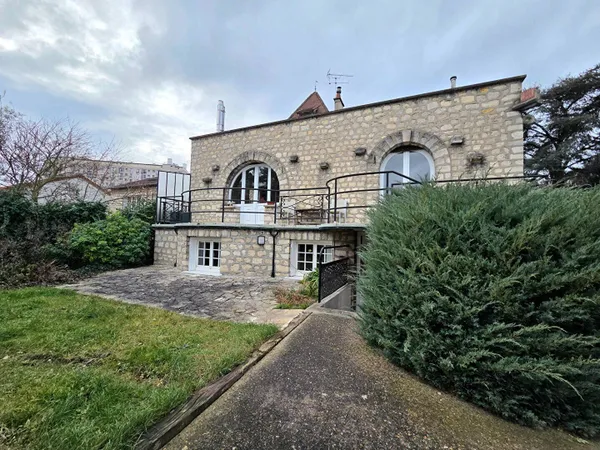 Maison 7 pièces 170 m² 