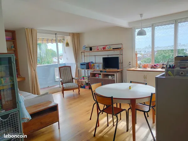 Location - T5 lumineux 82 m² - 3e étage avec ascenseur - Limite Antony (Fresnes) 