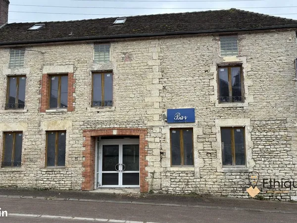 Maison 12 pièces 558 m² 
