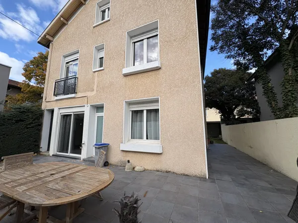 Maison de caractère , Quartier Danton 160 m 2 habitables ave 