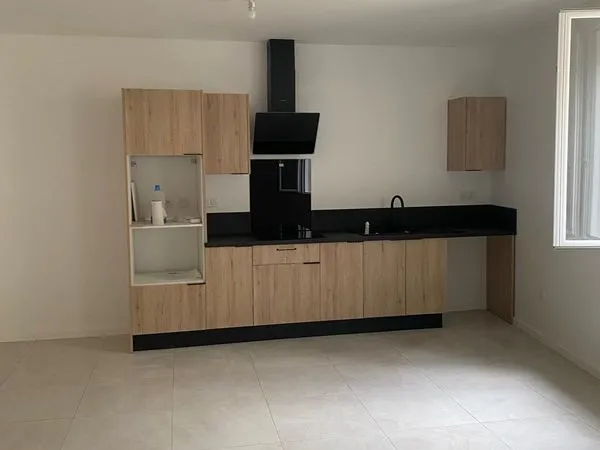 Maison de ville T4 + Garage 90 m2 Lunel Centre 