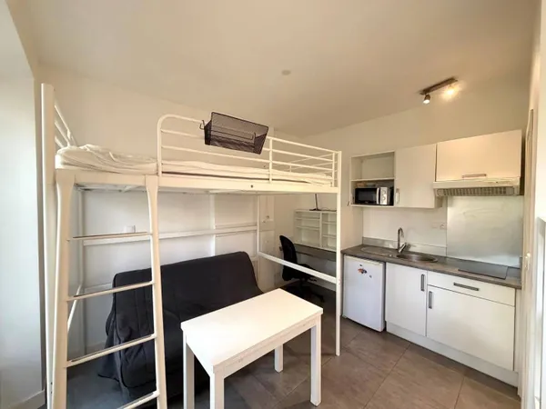Appartement 1 pièce 15 m² 