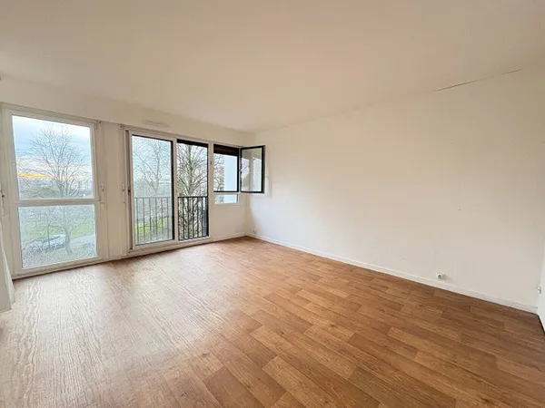 Appartement 4 pièces 77 m² 