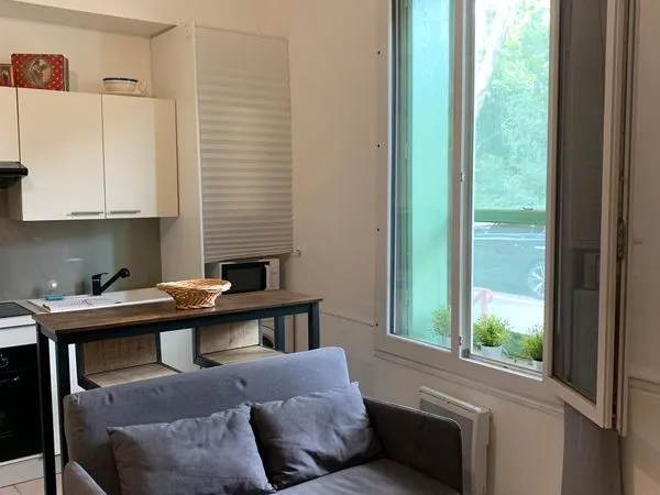 Studio meublé 