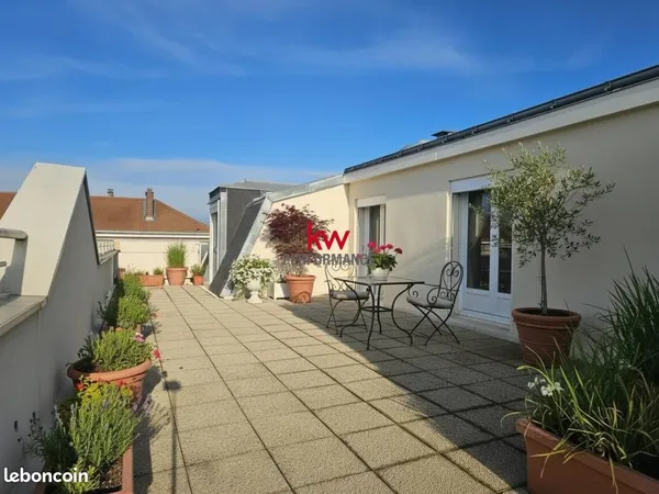 Duplex 6 pièces 131 m² 