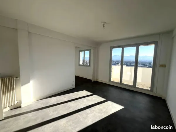 T4 rénové et lumineux - Vue sur les pyrénées - Résidence sécurisée - 67 m² 