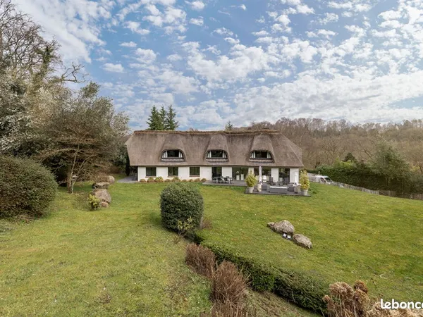 Maison 7 pièces 340 m² 