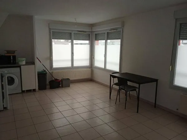 Studio 1 pièce 37 m² 