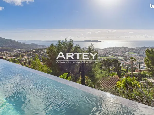 Villa 6 pièces 205 m² 