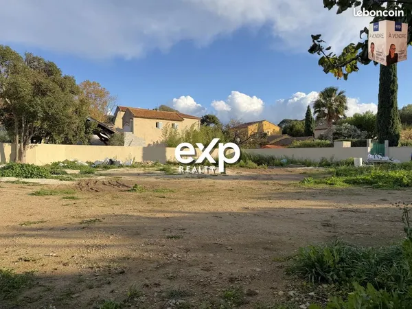 Terrain 603 m² Ollioules 