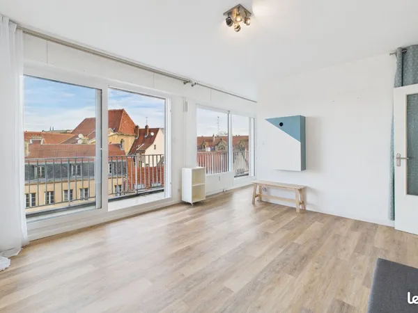 Studio 1 pièce 31 m² 