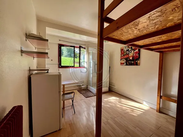 Appartement 1 pièce 14 m² 