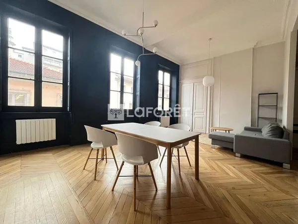 Appartement 2 pièces 55 m² 
