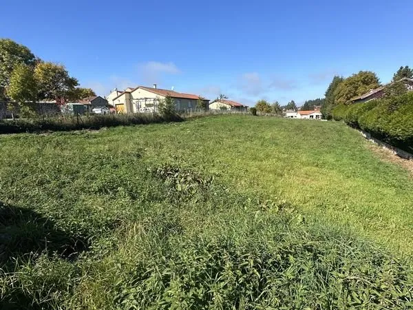 Terrain 1151 m² Sainte-Sigolène