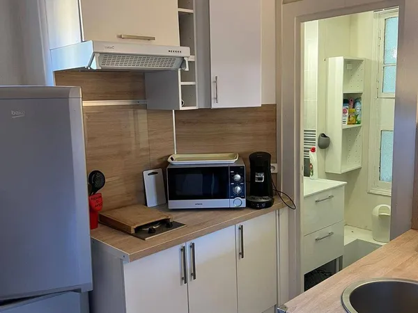 Studio 1 pièce 20 m² 