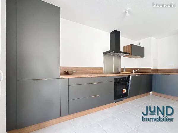 Appartement 4 pièces 80 m² 