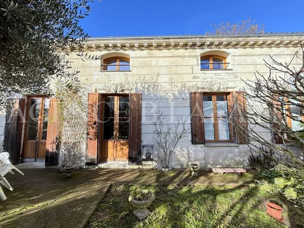 MAISON AU CALME AVEC JARDIN 