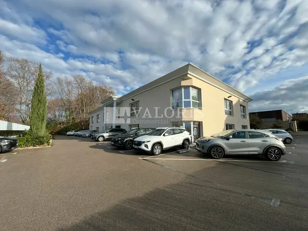 Local professionnel 380 m² 