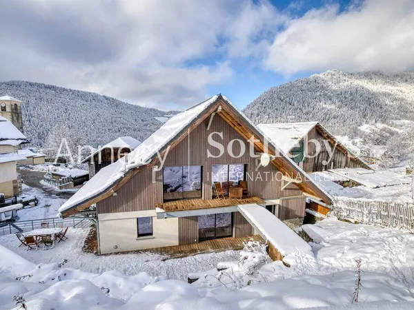 Maison 5 pièces 136 m² 