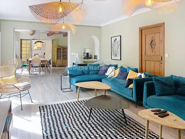 Maison 9 pièces 272 m² 