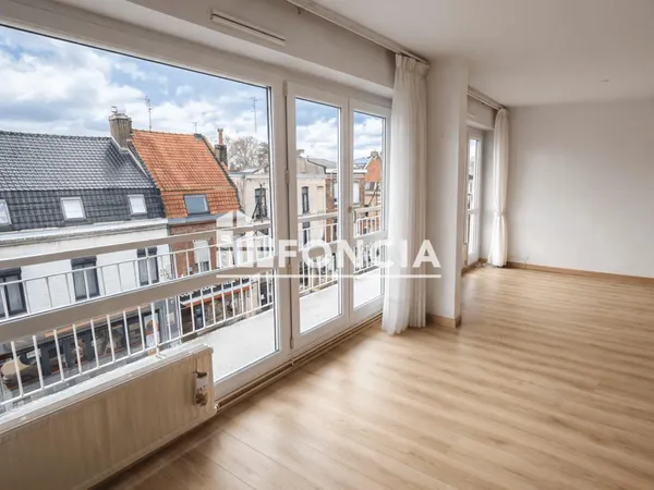 Secteur BREUCQ LE SART - Tram LE SART - Appartement 4 pièces - 103m2 