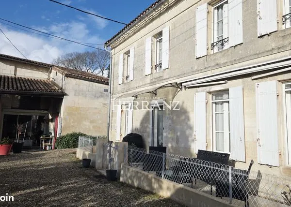 Maison 6 pièces 210 m² 