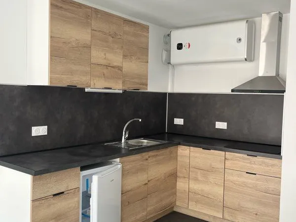 Studio 32m² entièrement rénové - Proche centre-ville - 570 + 50 de charges 