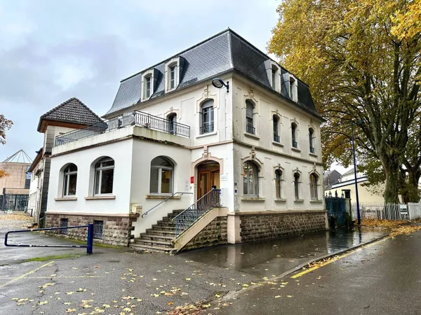 Bureaux 285 m² 