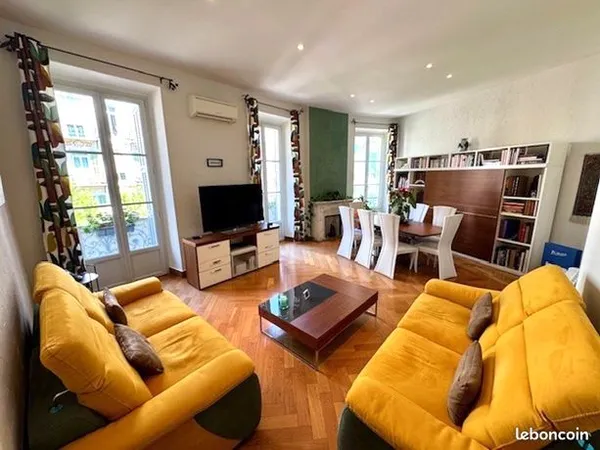 Appartement 3 pièces 100 m² 