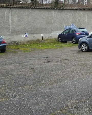A louer, parking aérien Lyon 5 