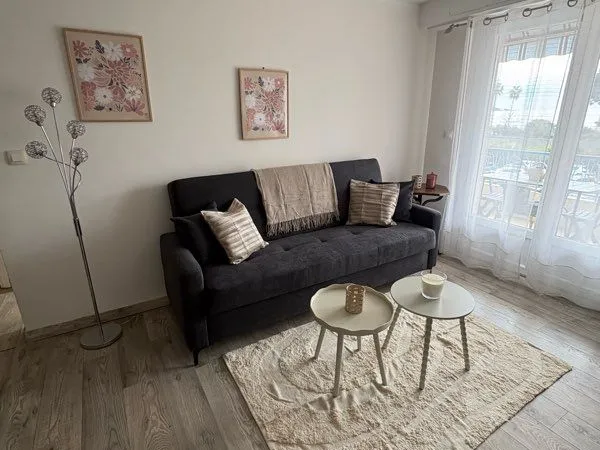 Appartement meublé 2 pièces de 55 m² avec terrasse vue mer 