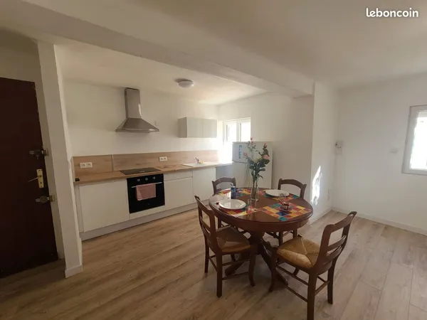 A louer Studio refait à neuf 