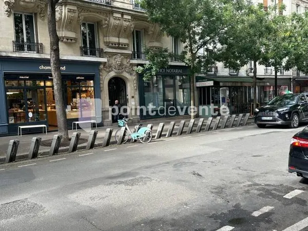 Boutique 65 m² 