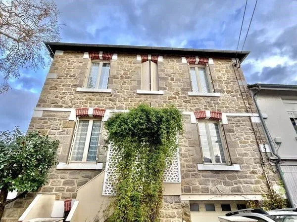 Maison de plain-pied 7 pièces 136 m² 